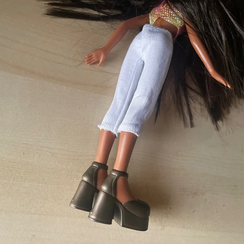 Vtg Bratz SASHA Doll 2001 MGA‎ Entertainment 1st Edition Platform Shoes Clothes
